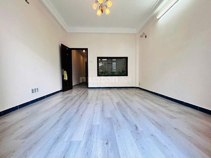 GIA ĐÌNH CẦN CHO THUÊ GẤP NHÀ MẶT TIỀN KHU TRUNG TÂM QUẬN 3 