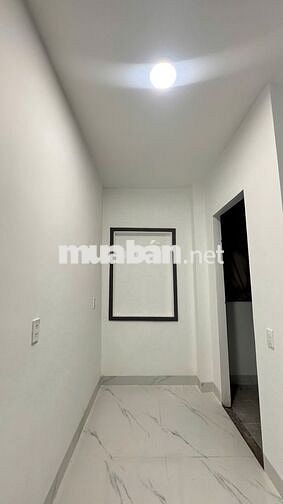 Bán nhà trung tâm Phường Dĩ An hẻm xe hơi tiện ích xung quanh