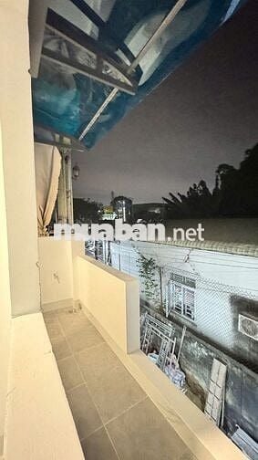 Bán nhà trung tâm Phường Dĩ An hẻm xe hơi tiện ích xung quanh