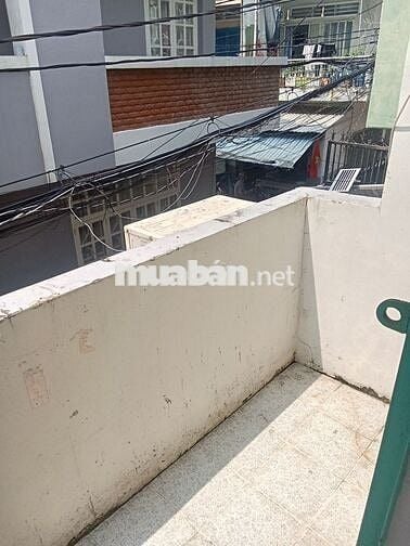 Cho thuê phòng ban công gần cầu chữ Y