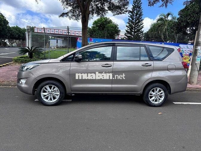 Toyota Innova 2018 E