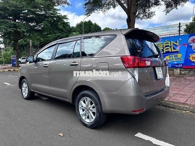 Toyota Innova 2018 E