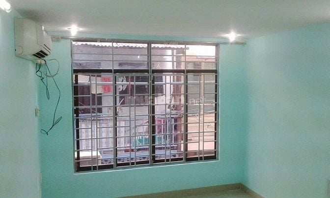 Phòng cho nữ thuê trong nhà nguyên căn ngay chợ Bàn Cờ.