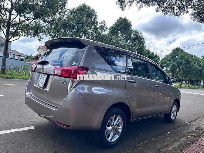 Toyota Innova 2018 E