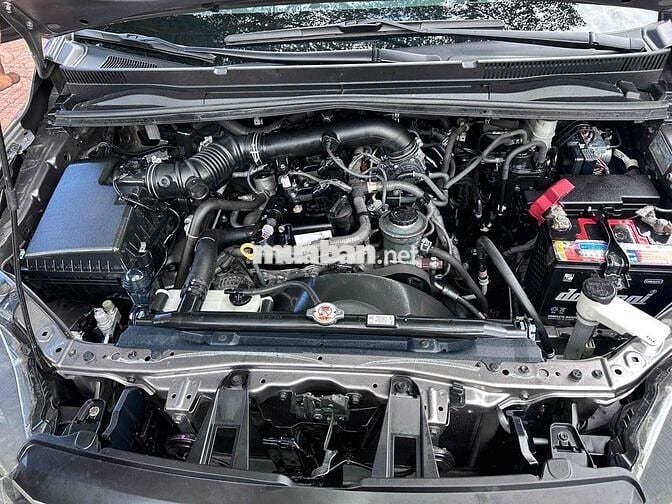 Toyota Innova 2018 E