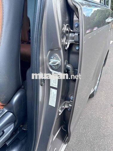 Toyota Innova 2018 E