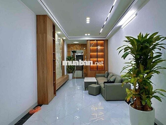 BÁN NHÀ CẦU GIẤY – GẦN PHỐ - 7 TẦNG THANG MÁY - DT 48m2