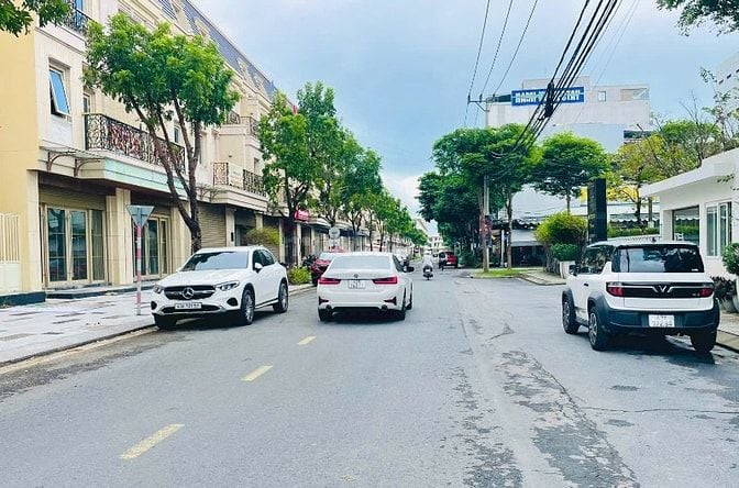 LÔ GÓC SIÊU ĐẸP –KHU V.I.P THĂNG LONG –155M² – MT >7M – TRẦN ĐĂNG NINH