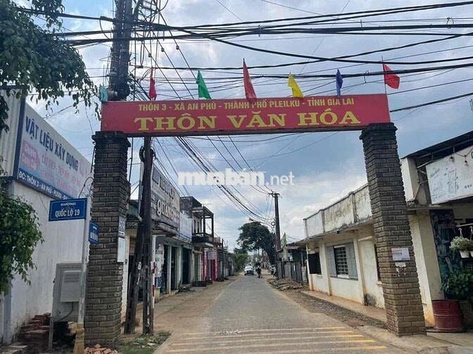 Đất hẻm Nguyễn Văn Nghi, sau lưng trường học