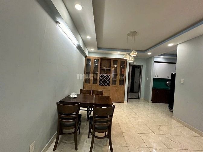 Căn hộ Tú Xương, P6, Quận 3: 10,5triệu, 2p ngủ, có NT, ban công, 100m2