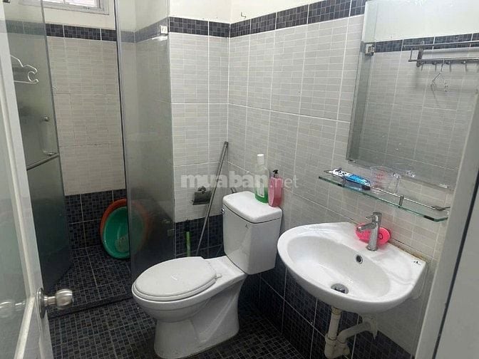 Căn hộ Tú Xương, P6, Quận 3: 10,5triệu, 2p ngủ, có NT, ban công, 100m2