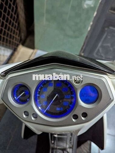 Nouvo 4 Trắng Đen 2011 bs70 máy zin êm