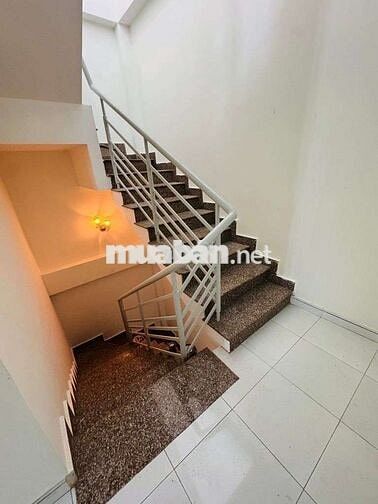 Siêu phẩm, nhà 3 tầng, KDC Nam Hùng Vương,Bình Tân, hẻm 6m,giá 4,3 tỷ