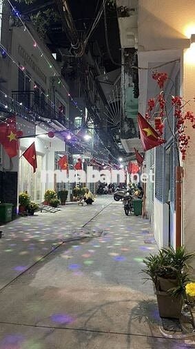 NHÀ 4 LẦU ĐÚC MỚI ĐẸP - HẺM NGUYỄN ĐÌNH CHIỂU P. BÀN CỜ , HCM