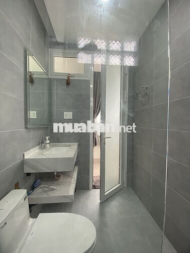 NHÀ 4 LẦU ĐÚC MỚI ĐẸP - HẺM NGUYỄN ĐÌNH CHIỂU P. BÀN CỜ , HCM