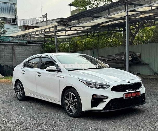 Kia Cerato 2021 2.0 AT PREMIUM - 28000 km