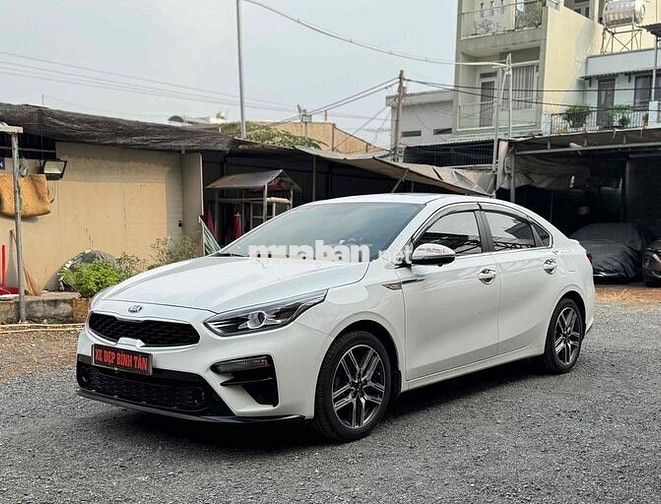 Kia Cerato 2021 2.0 AT PREMIUM - 28000 km
