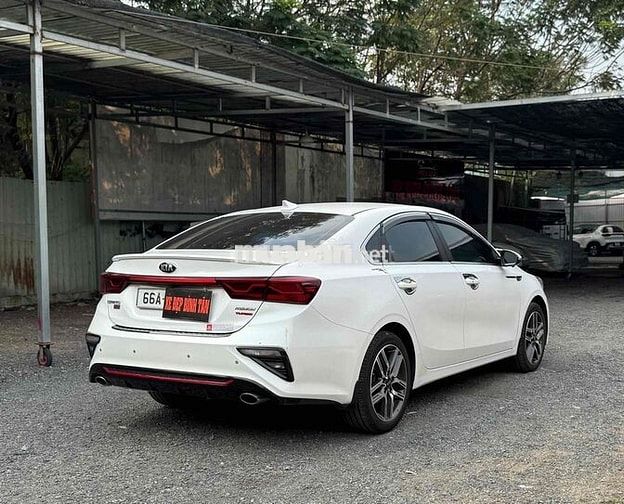 Kia Cerato 2021 2.0 AT PREMIUM - 28000 km