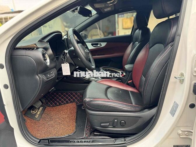 Kia Cerato 2021 2.0 AT PREMIUM - 28000 km