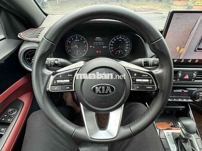 Kia Cerato 2021 2.0 AT PREMIUM - 28000 km