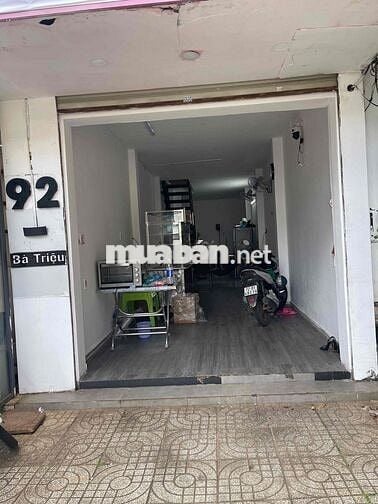 cần sang lại mặt bằng kinh doanh đường Bà Triệu