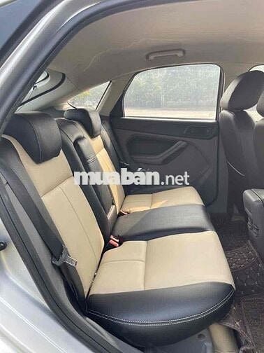 Ford Focus 2011 1.8 AT