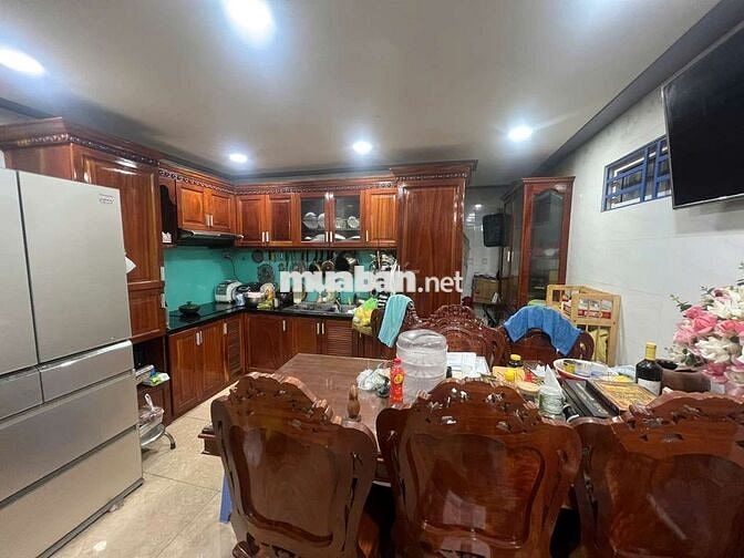 Mặt tiền đg 2 xe tải ! CxpLA ! P12 Q6