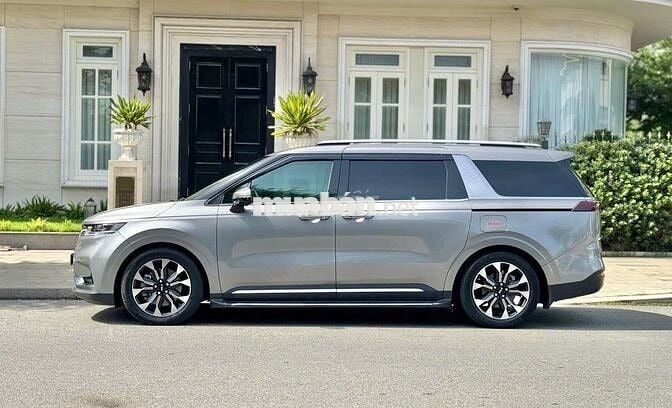 KIA CARNIVAL 2.2D signature