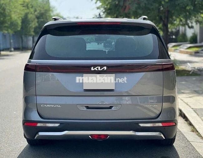 KIA CARNIVAL 2.2D signature