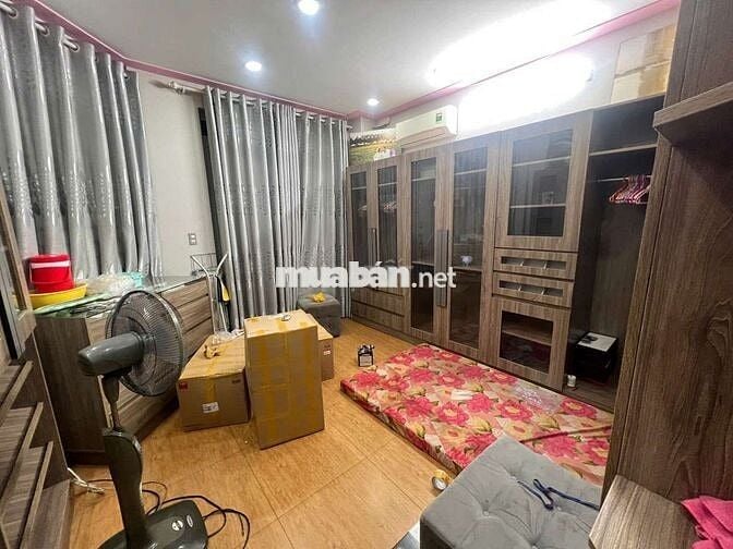 Mặt tiền đg 2 xe tải ! CxpLA ! P12 Q6