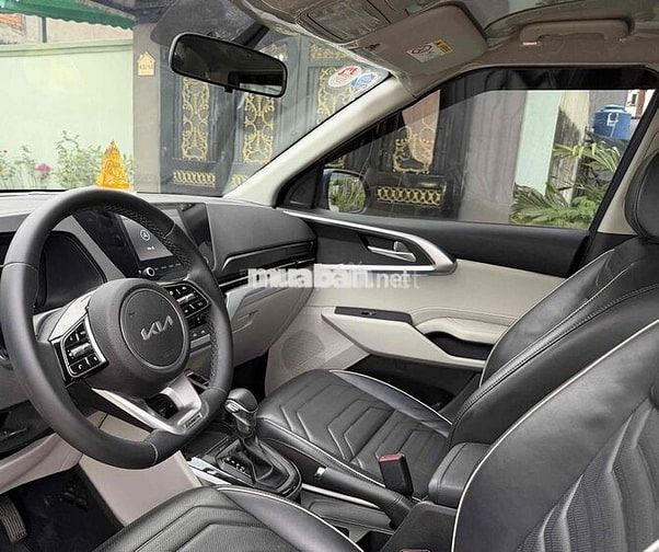 Kia Carens 2024 1.5G Luxury Siêu mới 3 Vạn KM