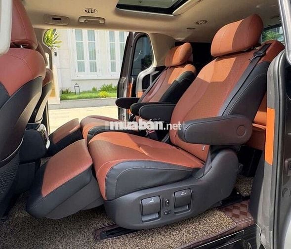 KIA CARNIVAL 2.2D signature