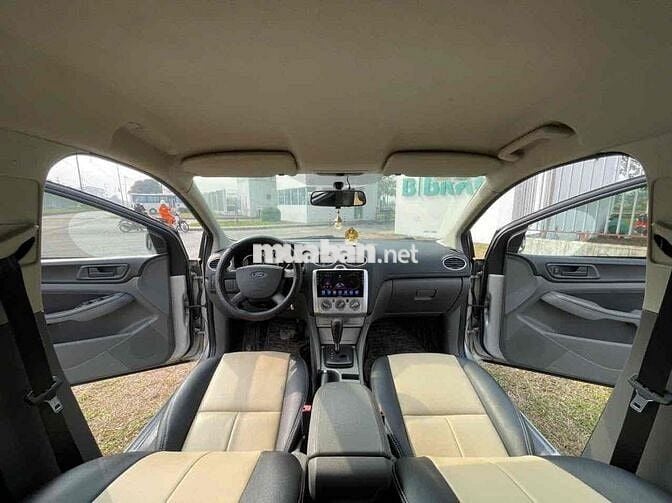 Ford Focus 2011 1.8 AT