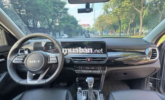 KIA SELTOS LUXURY 2025