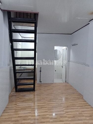 Chính chủ cho thuê nhà nhỏ nguyên căn gần chợ Cây Điệp