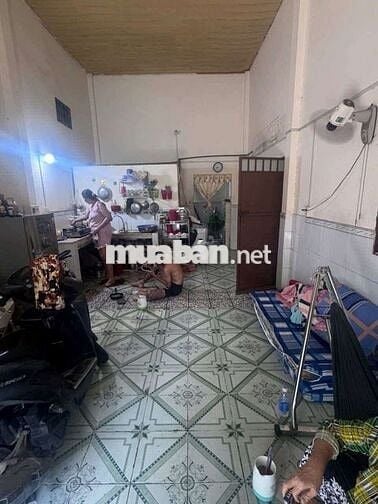 KẸT TIỀN CẦN BÁN GẤP NHÀ CẤP 4 VÀ 2 PHÒNG TRỌ PHÍA SAU