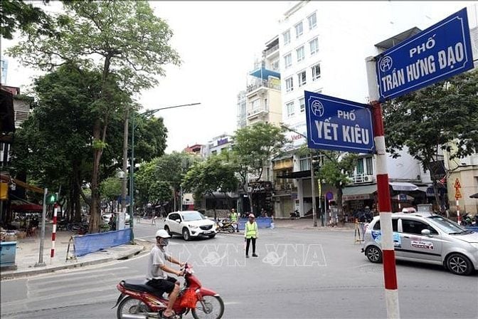 Binhbds cho thuê mặt phố Trần Hưng Đạo lô góc 150m2 giá hơn 90tr/tháng