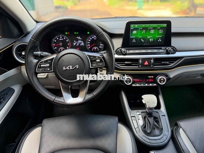 Kia K3 2024 Đỏ 9500 km