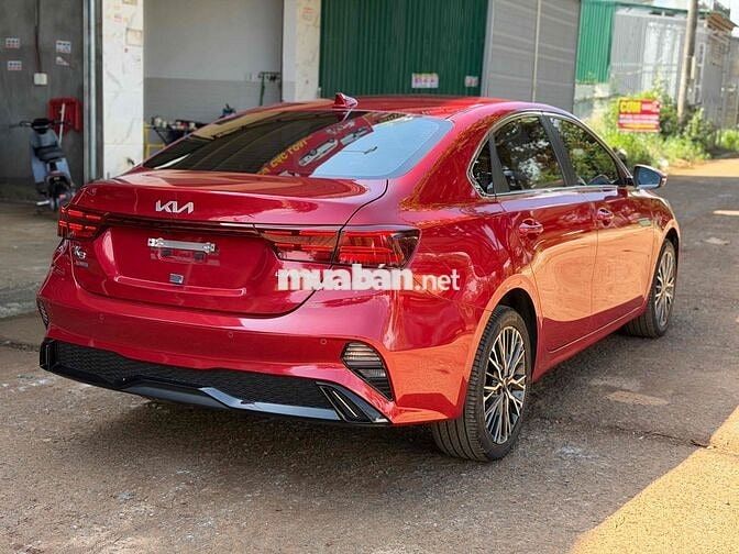 Kia K3 2024 Đỏ 9500 km
