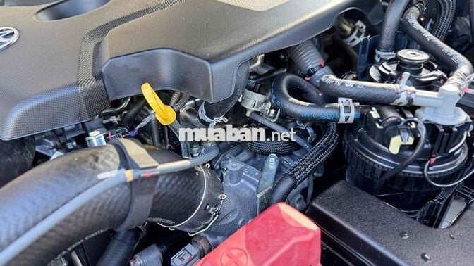 Bán Toyota Fortuner Legender 2022 4x2 siêu lướt