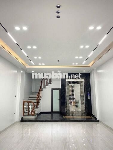 CẦN BÁN NHÀ BỒ ĐỀ LONG BIÊN HÀ NỘI.