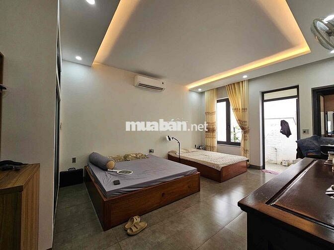 VILA MINI MẶT TIỀN LƯƠNG VĂN CAN ( HẺM 126 Y MOAN CŨ )