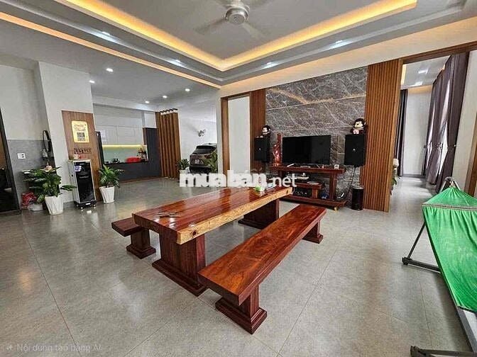 VILA MINI MẶT TIỀN LƯƠNG VĂN CAN ( HẺM 126 Y MOAN CŨ )