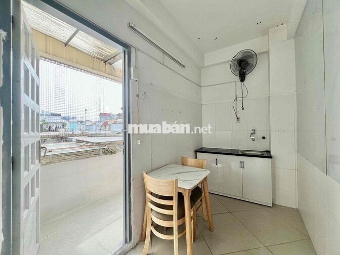 Thang Máy - 1PN - Tách Bếp - Full Nội Thất - Balcon - Trung Tâm Q10