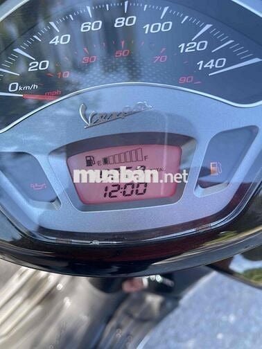 vespa sprine dk 2015. xe zin odo 10km. như xe mới