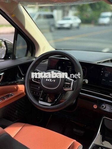 Carnival Signature 2.2 form 2025 odo mới 20.000km