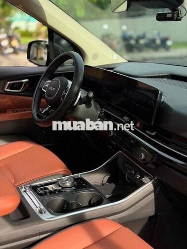 Carnival Signature 2.2 form 2025 odo mới 20.000km