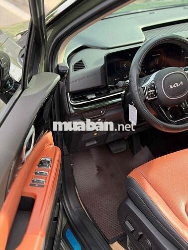 Carnival Signature 2.2 form 2025 odo mới 20.000km