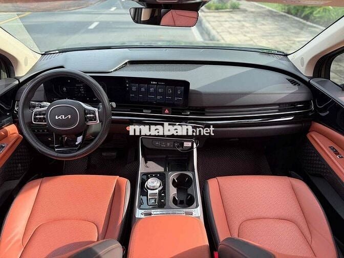 Carnival Signature 2.2 form 2025 odo mới 20.000km