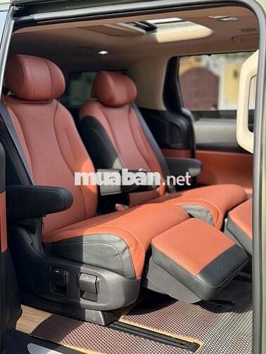 Carnival Signature 2.2 form 2025 odo mới 20.000km